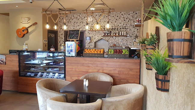 Al Muraqqabat Rd - Deira - Bu Huleba Plaza - Dubai