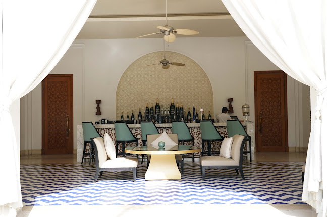 Pool Bar, Park Hyatt Dubai - Hospitality and gastronomy