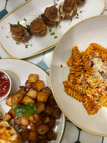 Comentarii opinii despre The Copper Table Bistro | Al Zahia