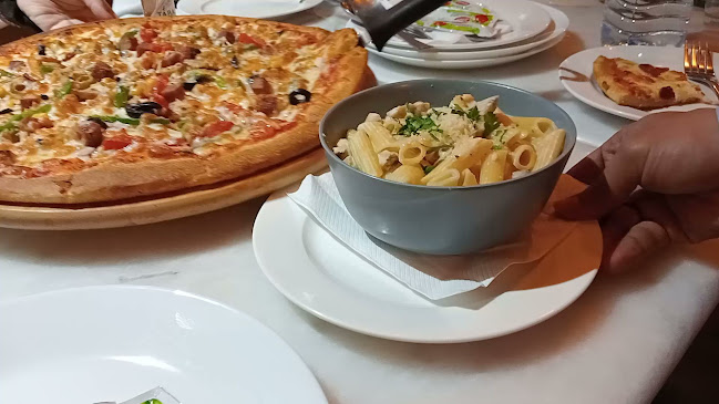 Opinii despre Italian pizza kawkab restaurant LLC în Sharjah - Hospitality and gastronomy