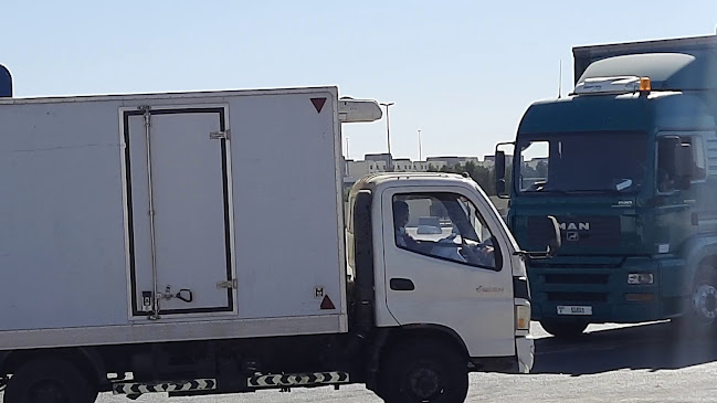 Al Aweer Central Fruit & Vegetable Market - Hospitality and gastronomy