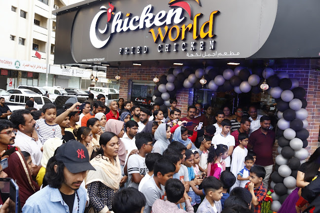 Chicken world Outlet 1 - Hospitality and gastronomy