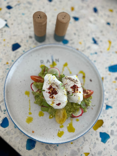 Rain Corniche - Abu Dhabi