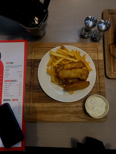 Oui Sports Bar + Terrace - Hospitality and gastronomy