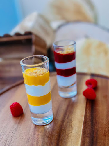 LEE CAKE CAFE SWEETS AND FLOWER - Abu Dhabi