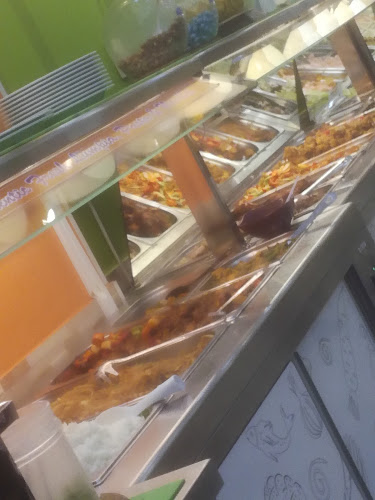 Comentarii opinii despre EAThans Lomi Restaurant & Bakery