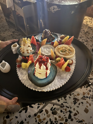 Opinii despre Urla Restaurant & Lounge în Dubai - Hospitality and gastronomy