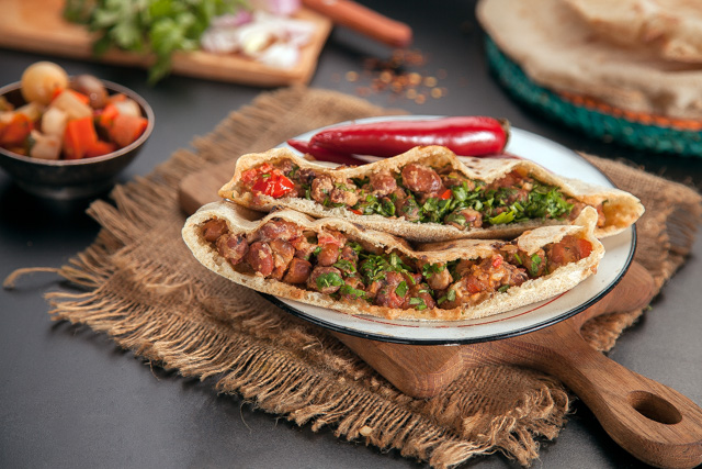 مطعم ام مصطفي المصري