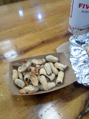 Comentarii opinii despre Five Guys Dubai Mall