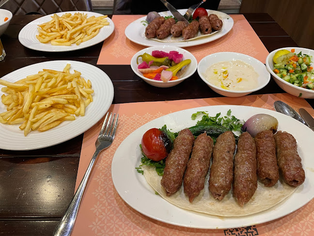 Opinii despre Abu Shakra Restaurant & Cafe مطعم و كافيه أبو شقرة în Dubai - Hospitality and gastronomy