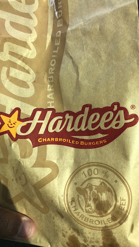Hardee's Dasman - Hospitality and gastronomy