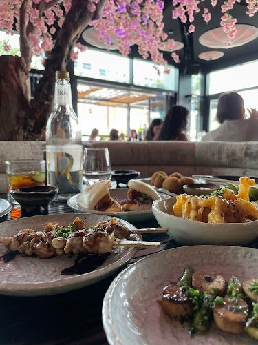 Comentarii opinii despre Asia Asia Abu Dhabi