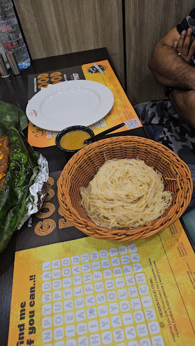 QXXG+WQH - near Al Rostamani Exchange - Al Nakheel - Ras Al Khaimah