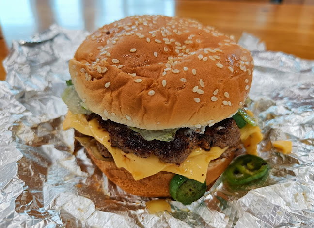 Opinii despre Five Guys Dubai Mall în Dubai - Hospitality and gastronomy