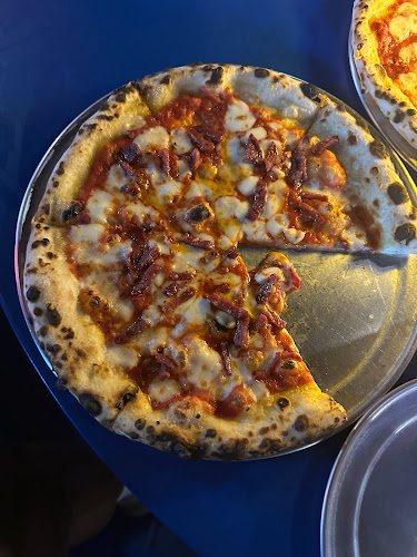 Opinii despre Mad pizza în Ras Al-Khaimah - Hospitality and gastronomy