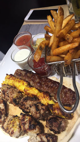 مطعم عوشة - Abu Dhabi