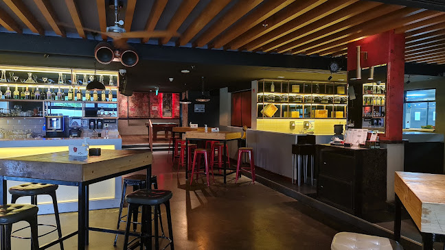 Hoxton Bar & Urban Eatery - Hospitality and gastronomy