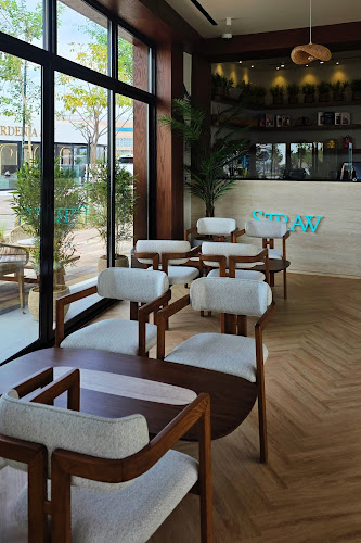 Straw Juice Bar & More