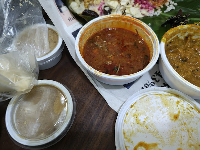 Comentarii opinii despre مطعم وكافتيريا البيتAl Bait Restaurant & Cafeteria