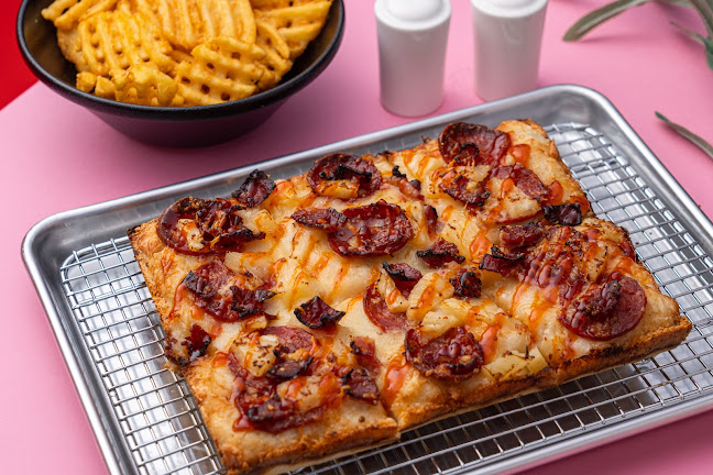 Comentarii opinii despre Emmy Squared Pizza UAE