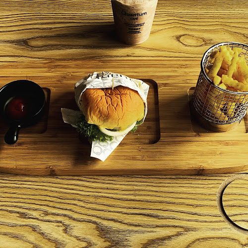 Opinii despre Quantum cafe în Abu Dhabi - Hospitality and gastronomy