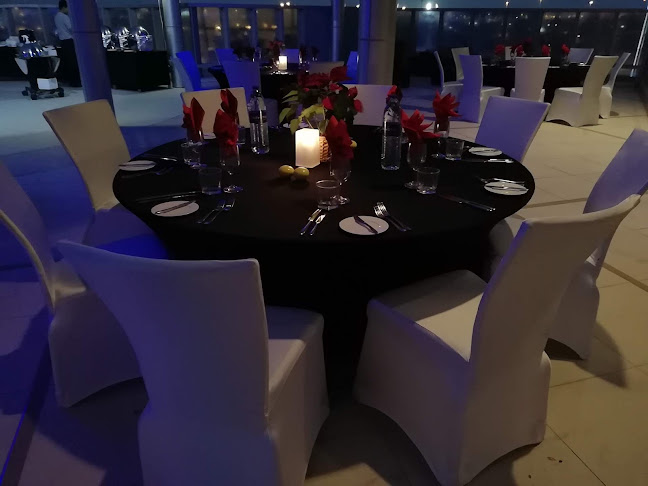 Opinii despre Al Naseem poolbar and shisha cafe în Abu Dhabi - Hospitality and gastronomy