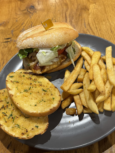 Comentarii opinii despre Nando's The Mall - World Trade Center