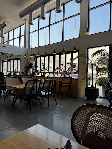 Opinii despre Cyclist Restaurant and Cafe - مطعم وكافيه سايكلست în Ras Al-Khaimah - Hospitality and gastronomy