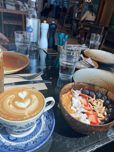 Comentarii opinii despre Leen's DIFC (Emirates Office Tower)