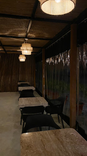 مطعم هود الشعبي