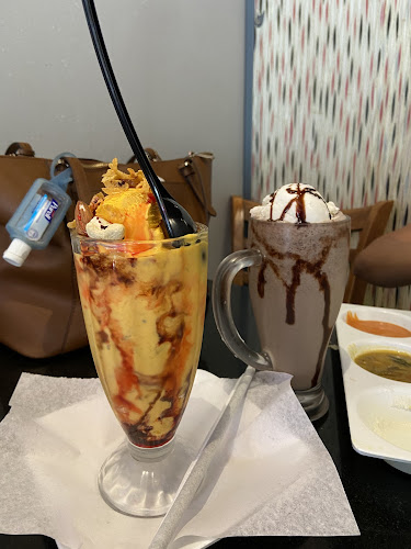 787F+P3P - Al Rigga Rd - Deira - Dubai