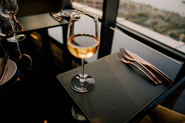 Comentarii opinii despre Stratos Revolving Lounge & Bar