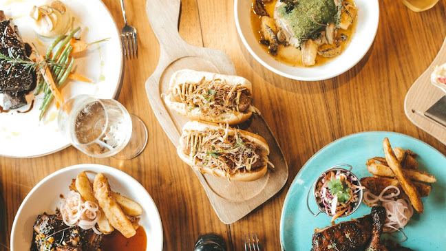 Opinii despre The Blacksmith Bar & Eatery, Dubai Marina în Dubai - Hospitality and gastronomy