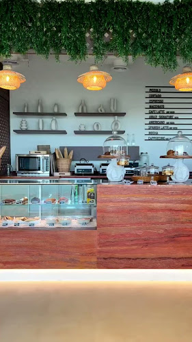 Opinii despre AMAZI Café & Barber în Dubai - Hospitality and gastronomy