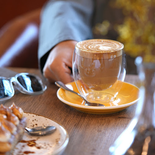 Yellowdot Cafe - Abu Dhabi