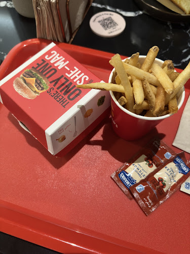 Dar Wasal Mall - Al Wasl - Dubai