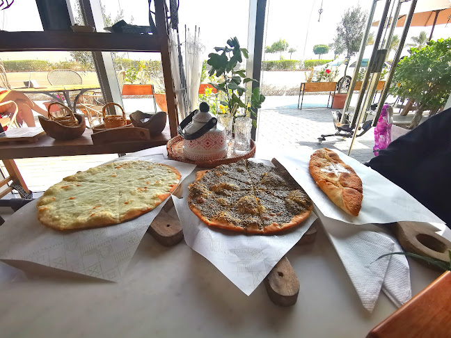 Fern Ya Meemaa - Hospitality and gastronomy