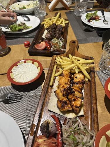 ALHAJARAIN RESTAURANT - مطعم الحجرين - Hospitality and gastronomy