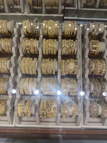 Comentarii opinii despre The Gold Center