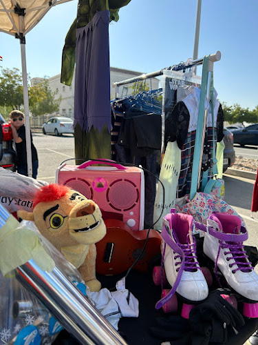 Dubai Flea Market - Dubai