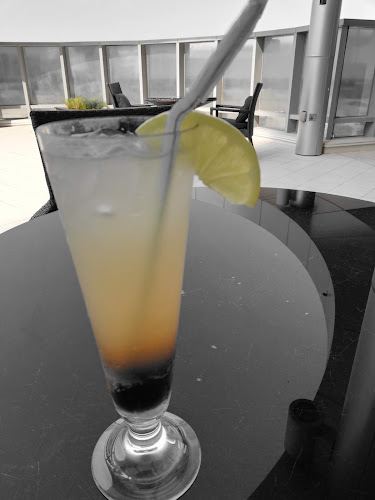 Comentarii opinii despre Al Naseem poolbar and shisha cafe