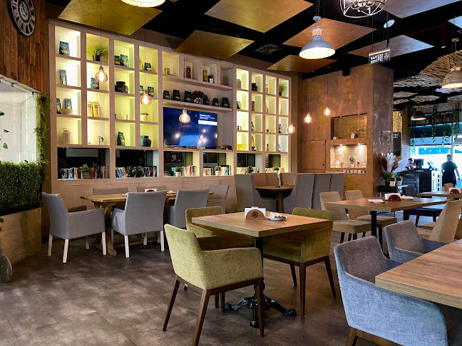 Opinii despre Lounge Cafe Italiano în Dubai - Hospitality and gastronomy