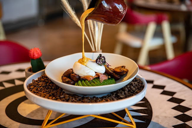 Orange Feels Bar and Shisha Lounge - Hospitality and gastronomy