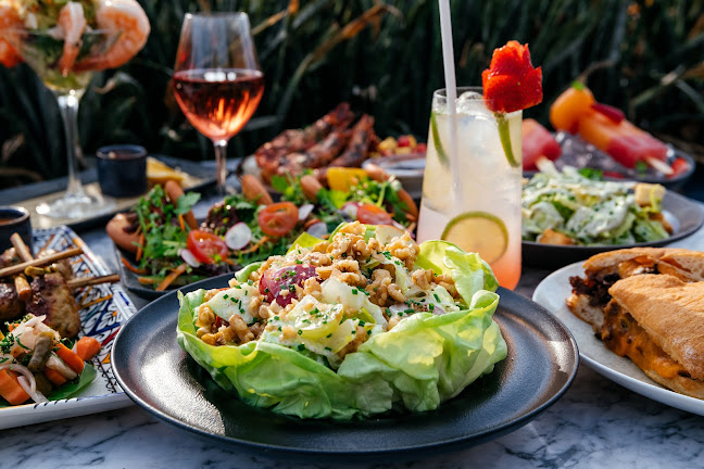 SOL Beach Lounge & Bar