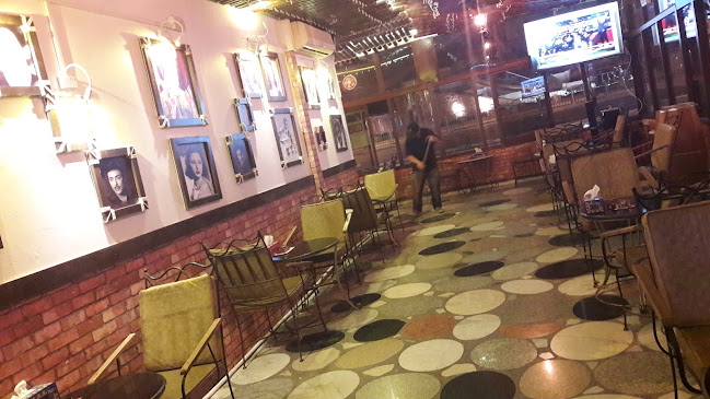 فينسيا كافية - Hospitality and gastronomy