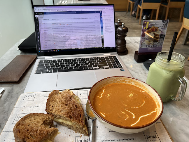 Comentarii opinii despre jones the grocer Dusit Thani Hotel