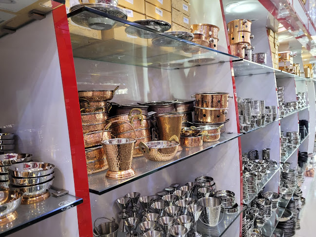 Comentarii opinii despre Land & Sea Trading LLC