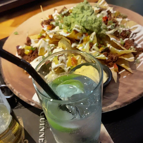 Opinii despre The Rose & Crown în Dubai - Hospitality and gastronomy