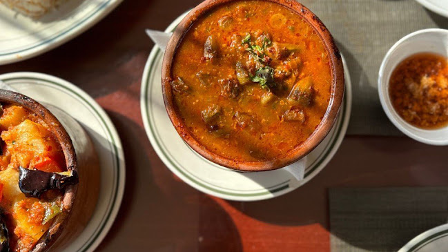 Opinii despre Farahat Almasri Restaurant în Sharjah - Hospitality and gastronomy