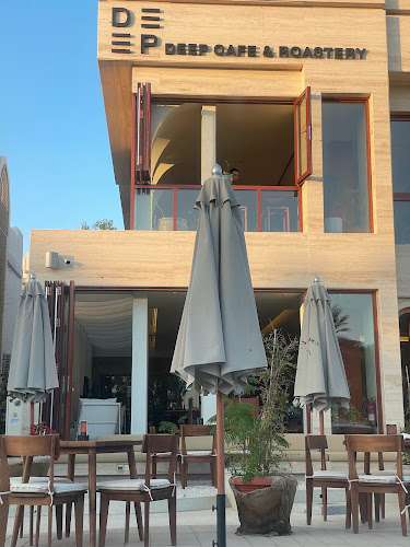 ديب - محمصة وكافيه | DEEP - Roastery & Cafe - Hospitality and gastronomy